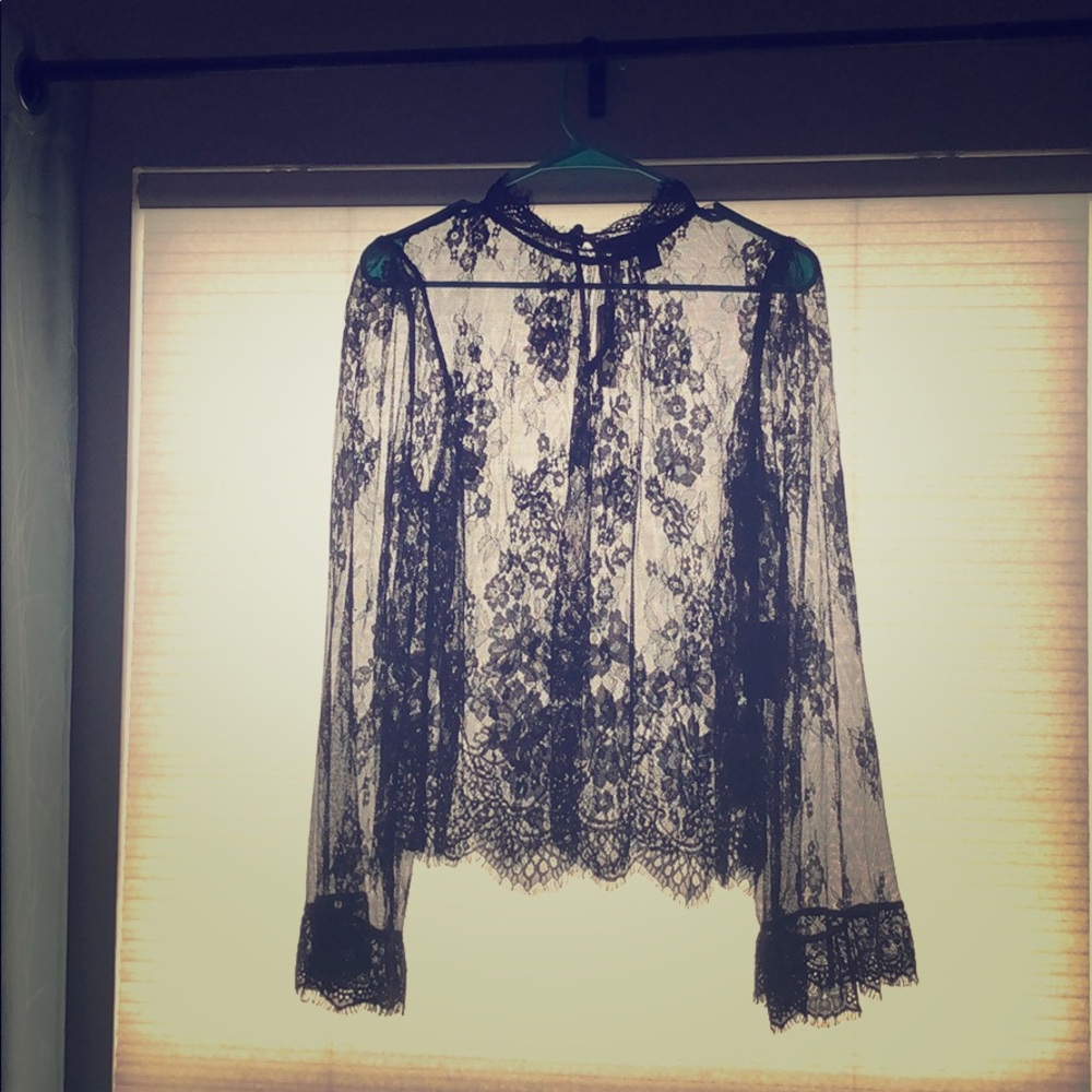 Forever 21 Lace top. Size L NWT